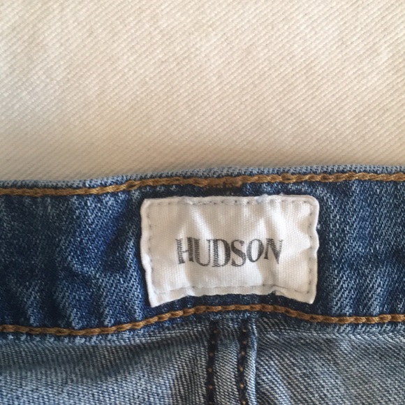 “HUDSON” Sexy Jean Shorts - Picture 4 of 5